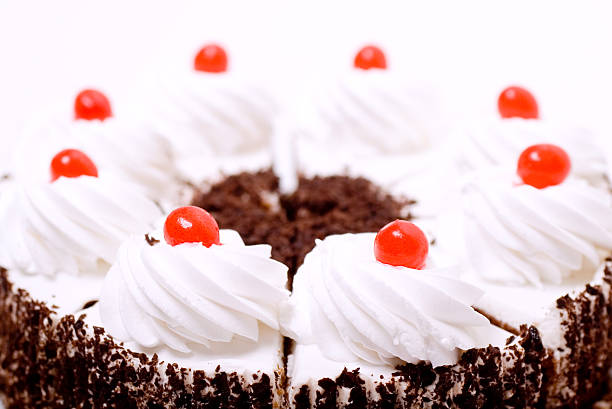 istock Sliced cake with whipped creamy peaks 140398325