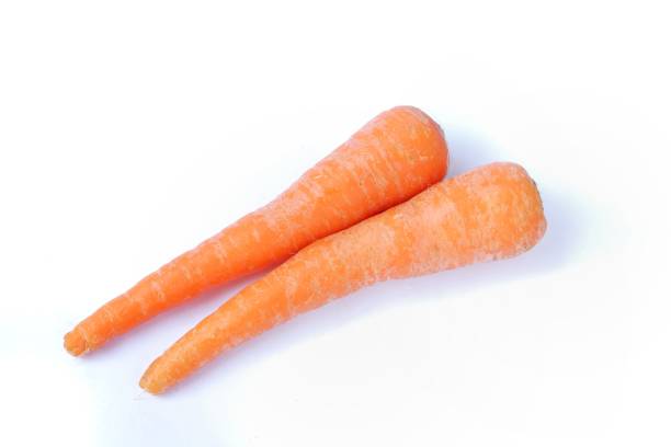 marchew wyizolowana na białym tle - carrot isolated bunch baby carrot zdjęcia i obrazy z banku zdjęć