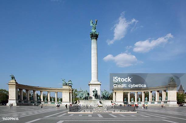 Foto de Praça Dos Heróis Budapeste e mais fotos de stock de Budapeste - Budapeste, Hero's Square, Hungria
