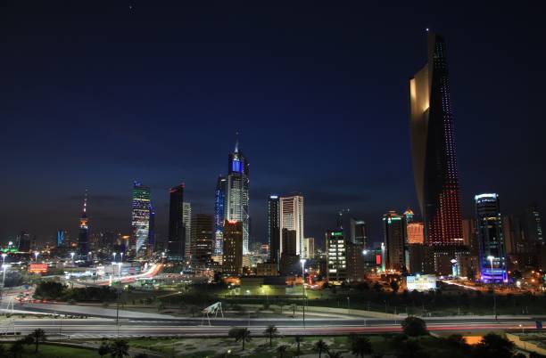 istock The night metropolis is all in motion 1403996197