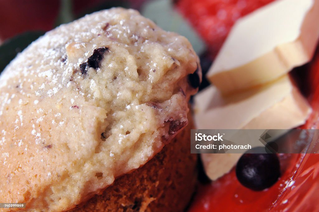 muffin aux myrtilles pour le petit-déjeuner - Photo de Aliment en portion libre de droits