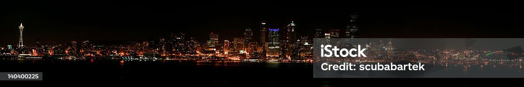 skyline di Seattle di notte - Foto stock royalty-free di Lago