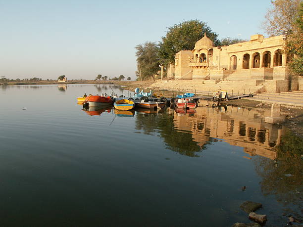 istock Lake in Jaysalmer 140400657
