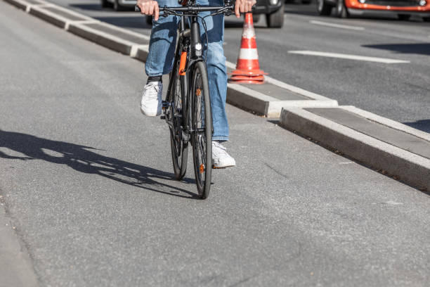 istock Protected_Bike_Lane 1404008322