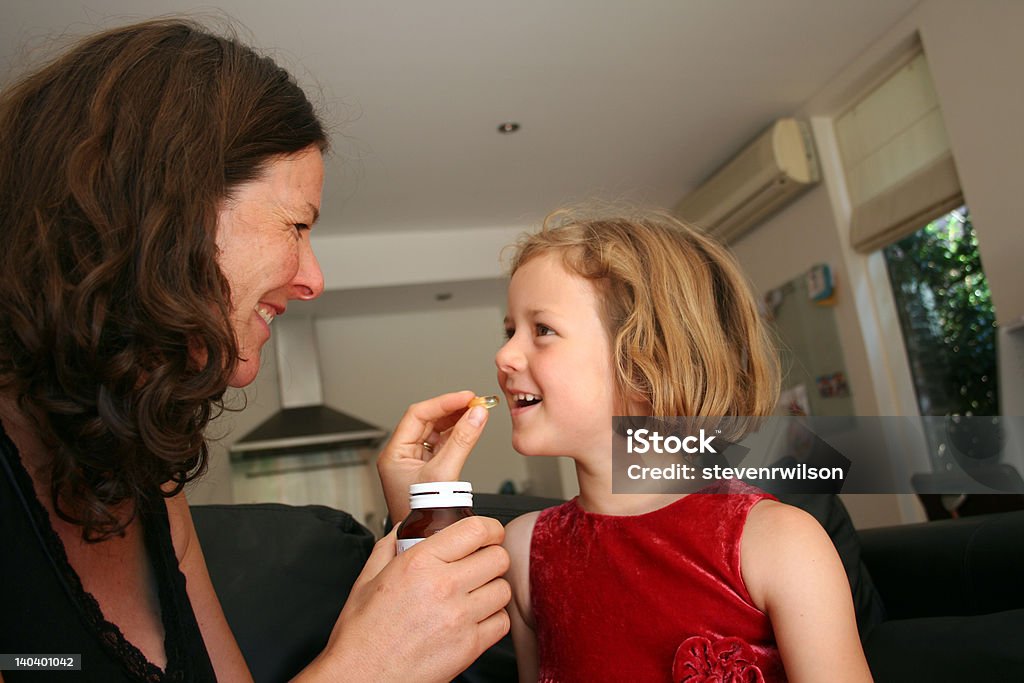 Supplément pour les enfants - Photo de Enfant libre de droits