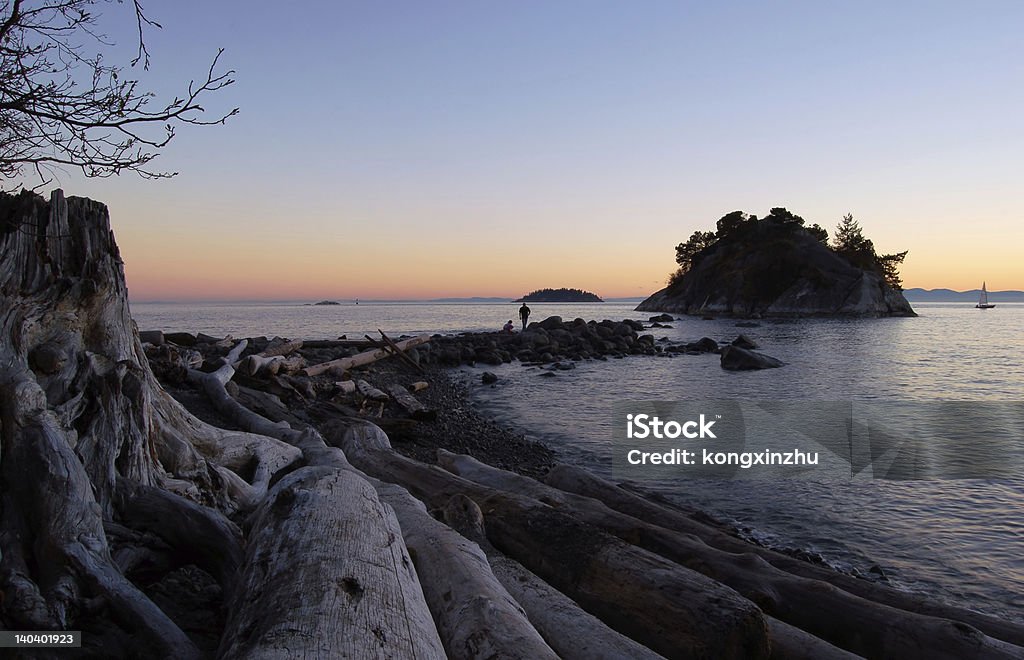 Tramonto al parco whytecliff - Foto stock royalty-free di Parco pubblico