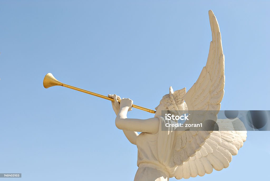 Angelo con golden tromba - Foto stock royalty-free di Caesars Palace - Las Vegas