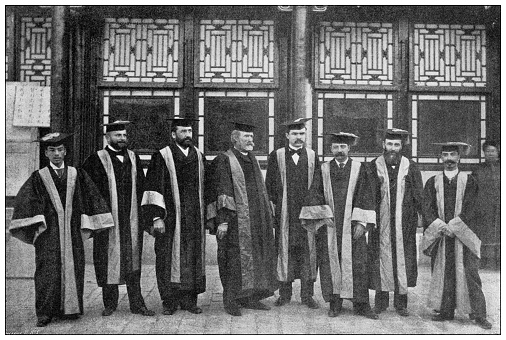 Antique photo: Chinese Imperial University, Foreigner professors