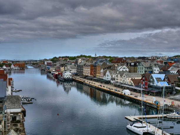 la ciudad de Haugesund en Noruega - foto de stock