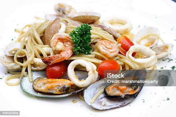 Frutti Di Mare Pasta - Fotografie stock e altre immagini di Cena - Cena, Cibo, Composizione orizzontale