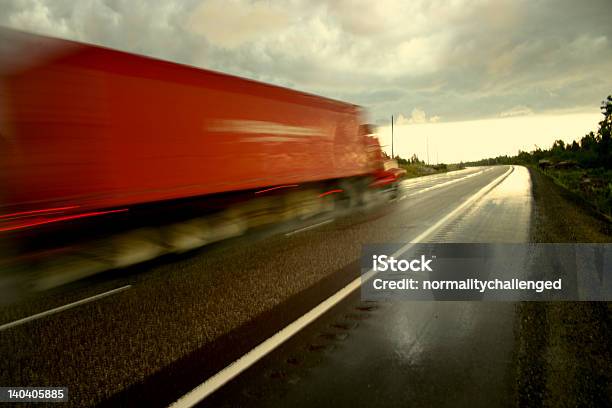 Notte Di Trasporto - Fotografie stock e altre immagini di Affari - Affari, Albero, Allerta