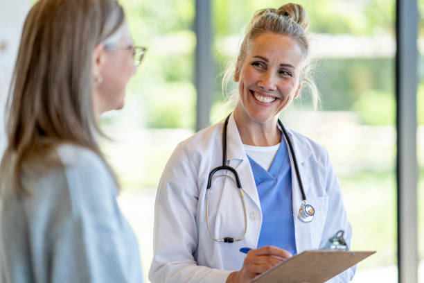 istock Doctor Meeting with a Patient 1404066935