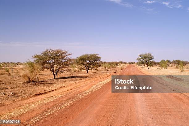 Estrada Para Nada - Fotografias de stock e mais imagens de Mali - Mali, Deserto, Timbuktu - mali