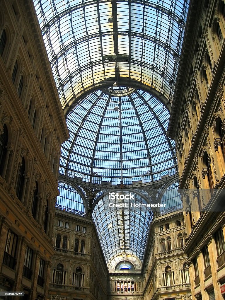 Galleria Umberto I 1 Napoli - Foto stock royalty-free di Rinnovo urbano