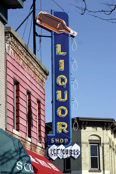 istock Liquor Store Neon Sign 140409181