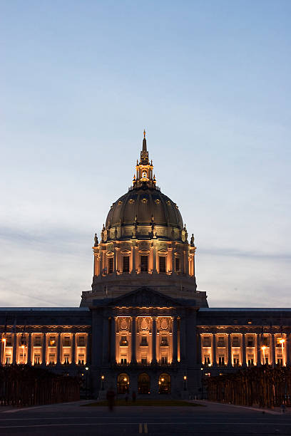 istock San Francisco City Hall Dome at Dusk 140409987