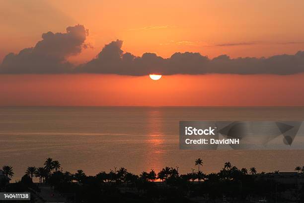 Las Olas Sunrise - zdjęcia stockowe i więcej obrazów Bez ludzi - Bez ludzi, Fotografika, Horyzontalny