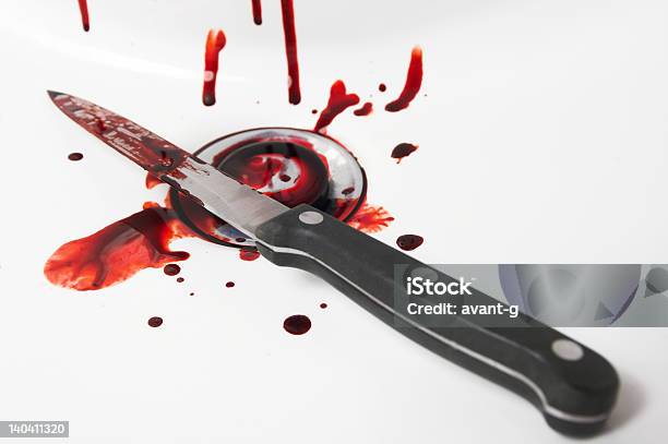 Sangue E Faca - Fotografias de stock e mais imagens de Acidente - Conceito - Acidente - Conceito, Agressão, Animal Doméstico