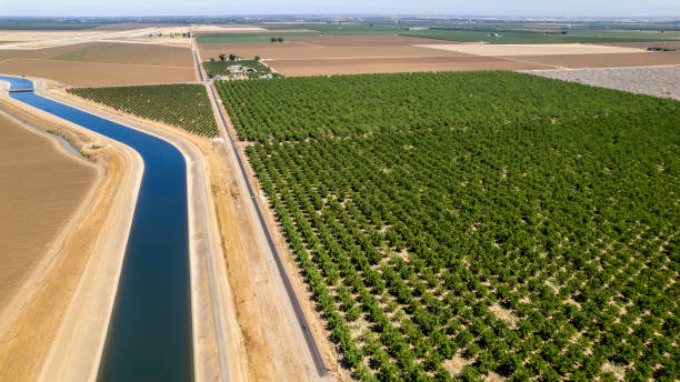istock California Aqueduct 1404123351