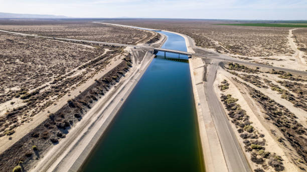 istock California Aqueduct 1404123358