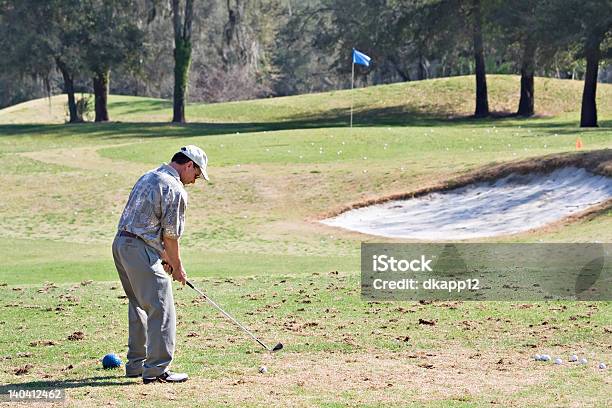 Strzelnica Golfowa - zdjęcia stockowe i więcej obrazów Aktywni seniorzy - Aktywni seniorzy, Aktywny tryb życia, Człowiek dojrzały