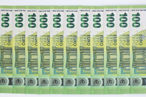 100 € banknotes background