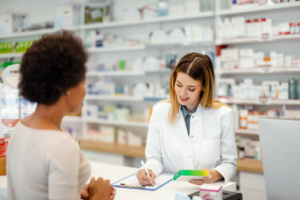 istock Making sure her customer's are taken care of 1404157868