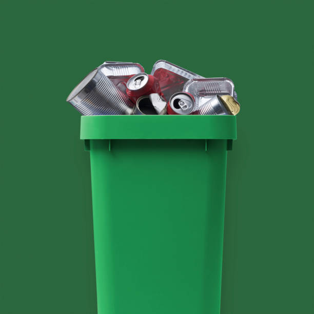 istock Garbage can full of metal waste 1404178599
