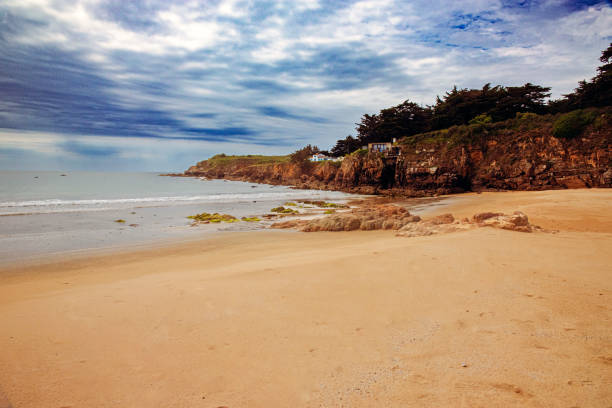 istock Yeu island ile d'Yeu ocean atlantique 1404191806