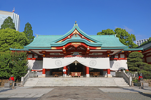 This is the Hie Shinto shrine in Nagatachō, Chiyoda, Tokyo, Japan.\nIts June 15 Sannō Matsuri is one of the three great Japanese festivals of Edo (the forerunner of Tokyo).