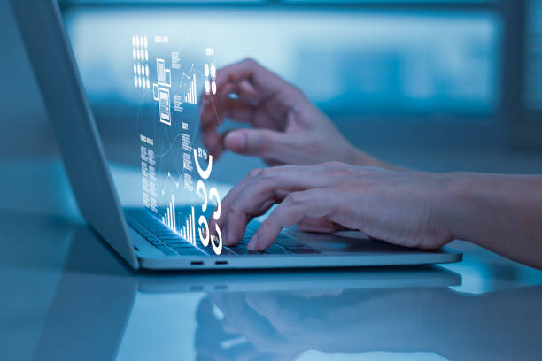 Concept data science analytics business Intelligence or BI, businessman using laptop computer,marketing deep learning AI,technology profit analytic,online marketing information digital report solution concepto de análisis de ciencia de datos business intelligence o bi, hombre de negocios que utiliza una computadora portátil, marketing de aprendizaje profundo ai, tecnología analítica de ganancias, información de marketing en línea solución de info