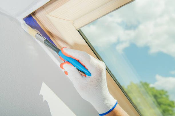 istock Paint Application to the Corners Around the Window 1404255954