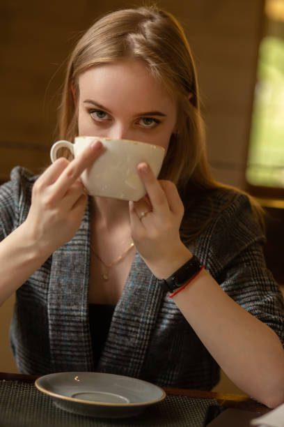 istock shows fuck gesture 1404272260