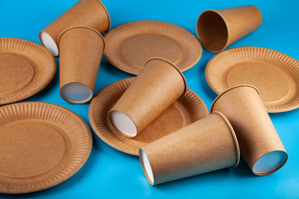 istock Disposable paper biodegradable cups and plates 1404354302