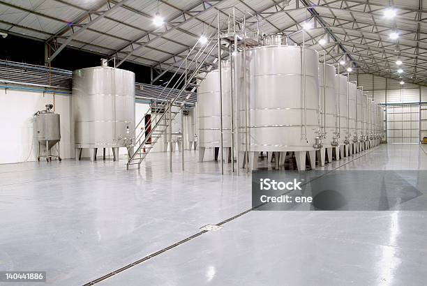 Wein Fermentation Tanks Stockfoto und mehr Bilder von Alkoholisches Getränk - Alkoholisches Getränk, Behälter, Chile