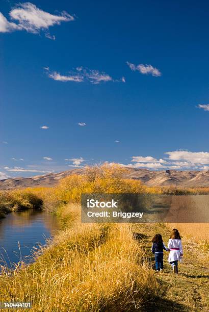 Silver Creek Hände Halten Stockfoto und mehr Bilder von Idaho - Idaho, Gemeinschaft, Ranch