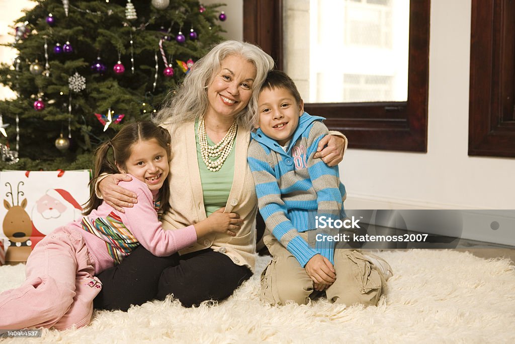 Porträt hispanische Familie in der Weihnachtszeit - Lizenzfrei Weihnachten Stock-Foto