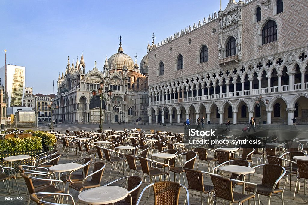 Piazza San Marco & o Campanile - Foto de stock de Arquitetura royalty-free