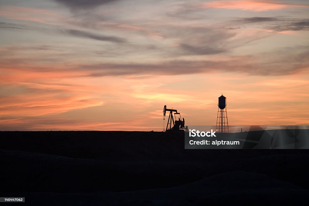 pumpjack pôr do sol - Royalty-free Wyoming Foto de stock