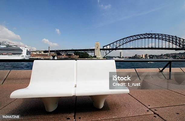 Blanco Banco Puente Del Puerto De Sídney Foto de stock y más banco de imágenes de Australia - Australia, Camino, Ciudad