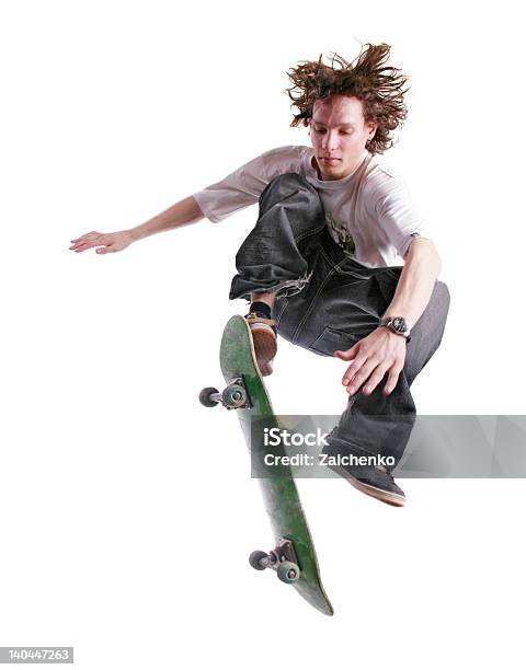 Skateboard Jamp Stockfoto und mehr Bilder von Skateboardfahren - Skateboardfahren, Freisteller – Neutraler Hintergrund, Hochspringen