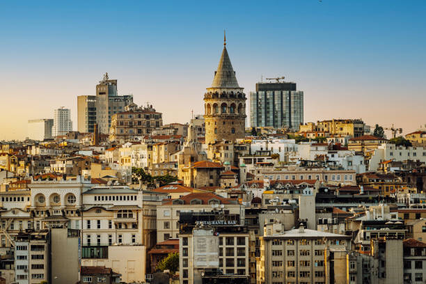 istanbul views to galata tower, istanbul, türkiye - haliç i̇stanbul fotoğraflar stok fotoğraflar ve resimler