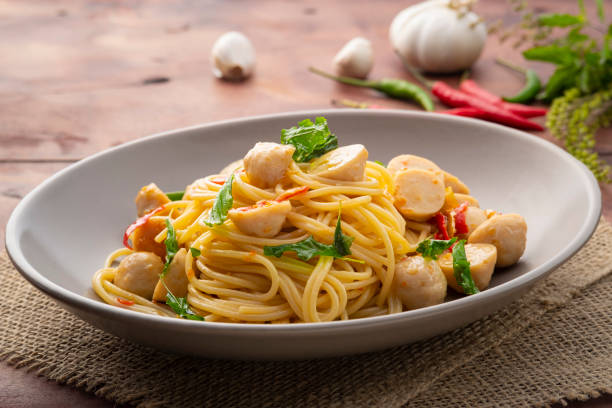 istock Stir-Fried pork meatballs with Spaghetti 1404484975