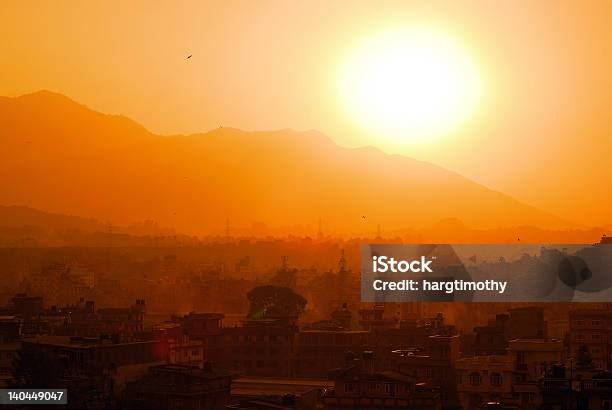 Zachód Słońca W Kathmandu Nepal - zdjęcia stockowe i więcej obrazów Bez ludzi - Bez ludzi, Czerwony, Fotografika