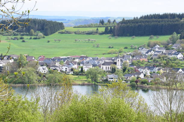 istock Schalkenmehrener Maar 1404507647