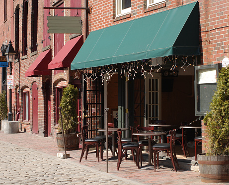 cafe on cobblestone street in Portland, Maine