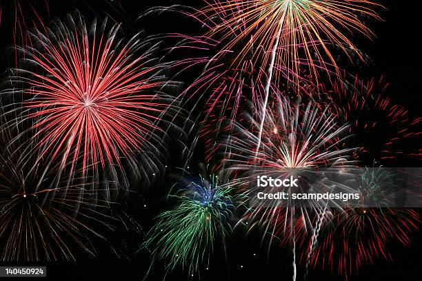 Foto de Encerramento Com Fogos De Artifício e mais fotos de stock de Acabando - Acabando, Arte, Cultura e Espetáculo, Chama