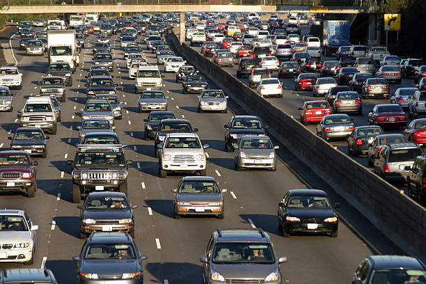 ロサンゼルスの交通渋滞 - land vehicle multiple lane highway driving traffic ストックフォトと画像