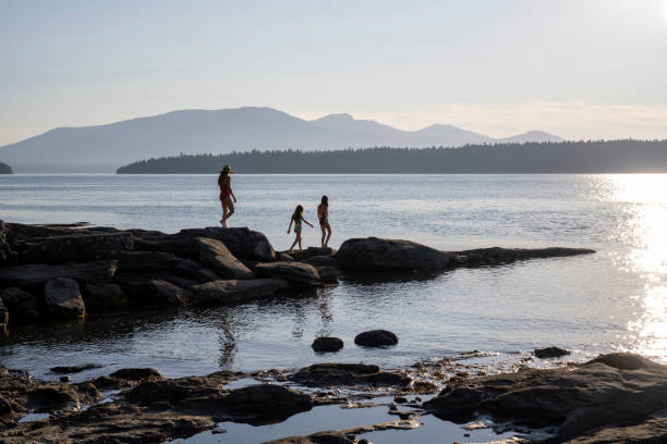 istock Seaside family vacation 1404537425