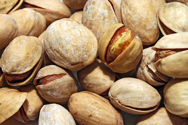 istock Bunch of pistachio 140454641